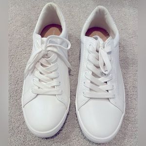 White Leather Sneaker from BR Factory